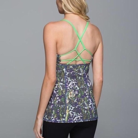 NWT LULULEMON TANK SIZE 2 - Picture 2 of 7